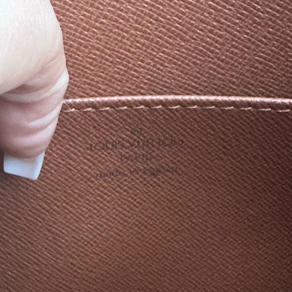 Louis Vuitton Homme - Picture 9 of 11